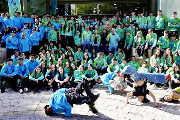 mas-de-800-jovenes-neuquinos-compiten-en-araucania-y-jaur-co