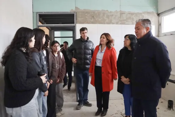 la-epet-n-9-de-plottier-avanza-al-57-talleres-y-sum-para-833