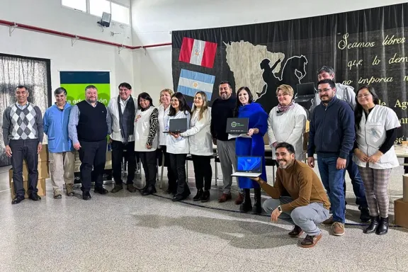 plan-pehuen-neuquen-entrega-masivamente-computadoras-y-conec