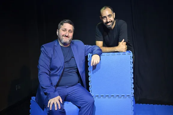 mazel-toc-llega-a-neuquen-teatro-tourette-e-identidad-en-una