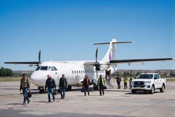 american-jet-inicia-vuelos-entre-neuquen-capital-chos-malal-
