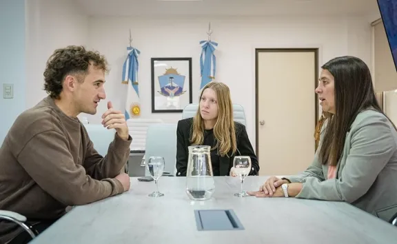 un-neuquino-conquista-europa-lautaro-de-la-iglesia-correra-e