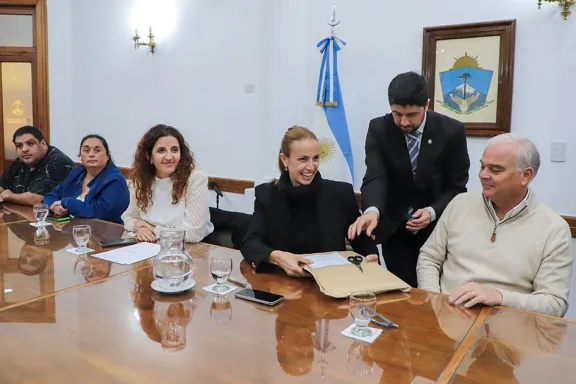 licitaron-14-nuevas-viviendas-en-neuquen-capital-con-mas-de-