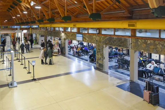 licitan-tres-locales-comerciales-en-el-aeropuerto-chapelco