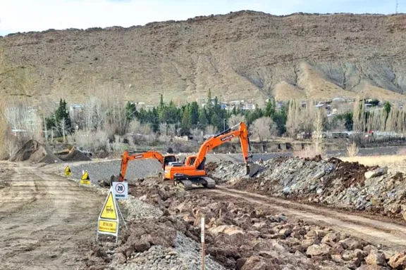 defensa-costera-del-rio-curi-leuvu-en-chos-malal-obra-al-48-