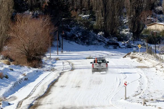 alerta-por-aire-polar-neuquen-enfrenta-nevadas-lluvias-y-hel
