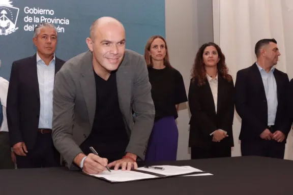 centenario-suma-asfalto-nuevo-la-provincia-financia-mas-de-5