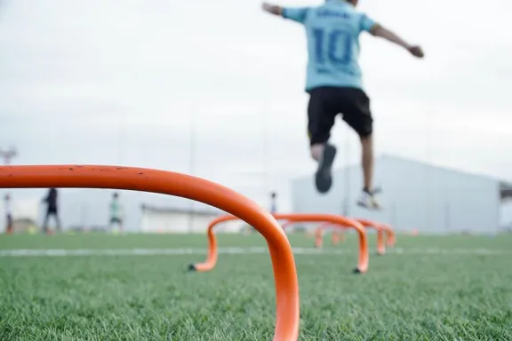 el-club-que-contenes-a-200-chicos-en-el-norte-de-neuquen-cap