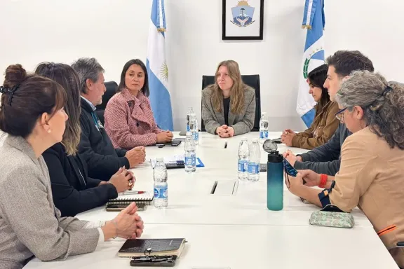 neuquen-y-unicef-trabajan-juntos-para-crear-espacios-de-escu