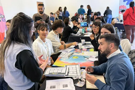 nqn-joven-con-voz-llega-a-alumine-con-13-talleres-y-feria-em