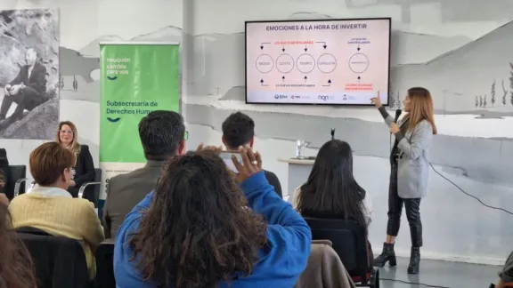 educacion-financiera-gratuita-neuquen-capacito-a-familias-pa
