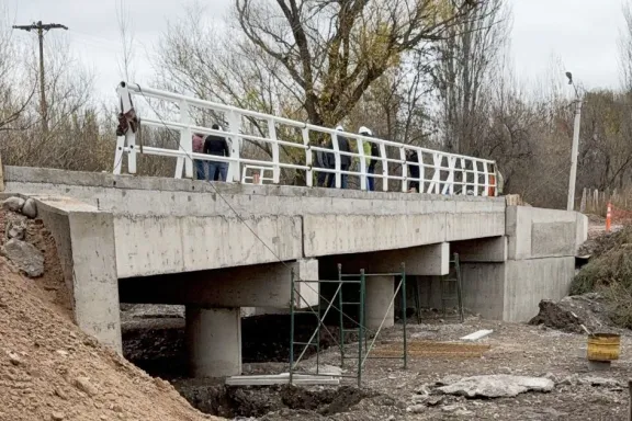 mejoras-tecnicas-al-puente-de-calle-7-en-centenario-con-una-