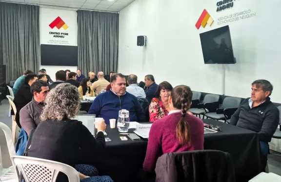 120-pymes-neuquinas-se-reunieron-cara-a-cara-con-chevron-hal