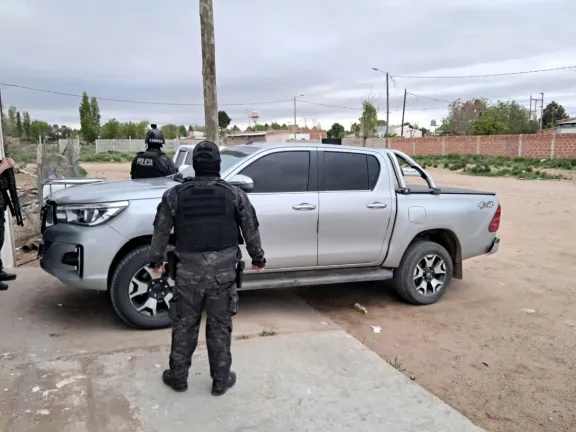 policia-desarticulo-red-de-microtrafico-en-plaza-huincul-con