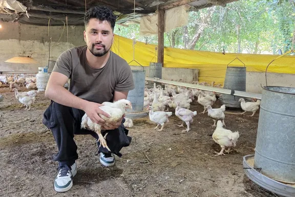 el-futuro-de-la-avicultura-en-plottier-tiene-nombre-propio-l
