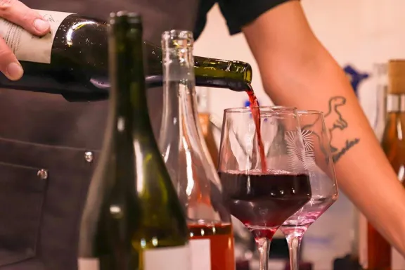 noche-de-bodegas-en-centenario-una-cita-imperdible-para-los-