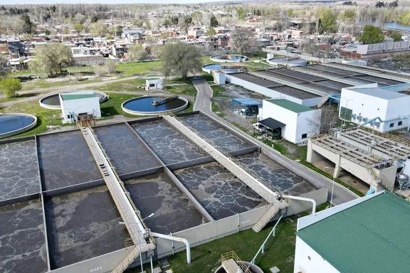 como-neuquen-convierte-la-renta-de-vaca-muerta-en-agua-potab