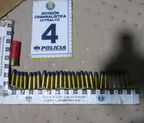 allanamientos-en-cutral-co-detienen-a-un-joven-y-secuestran-