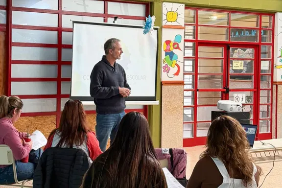cooperativismo-escolar-neuquino-llega-al-mercosur-con-22-est