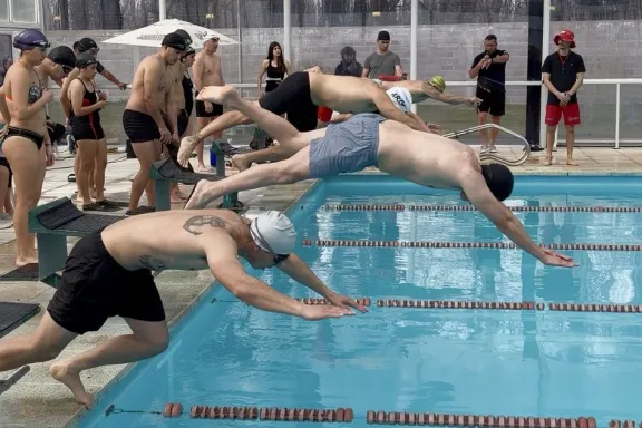 natacion-seguridad-y-integracion-80-competidores-participaro