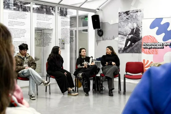 700-jovenes-neuquinos-ya-se-capacitaron-en-emprendedurismo-c