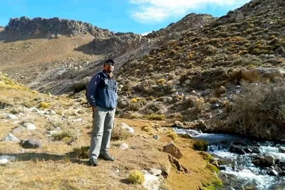 el-hombre-que-lee-la-tierra-geosenderismo-en-el-corazon-del-