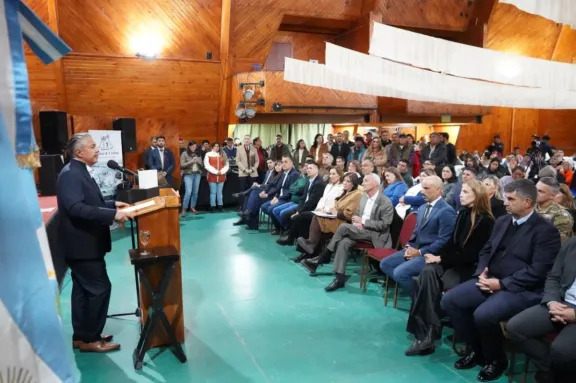 pavimento-hasta-copahue-figueroa-anuncio-la-licitacion-del-t
