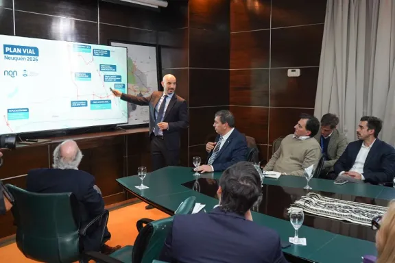 neuquen-recibe-a-delegacion-de-amcham-e-iapg-para-debatir-el