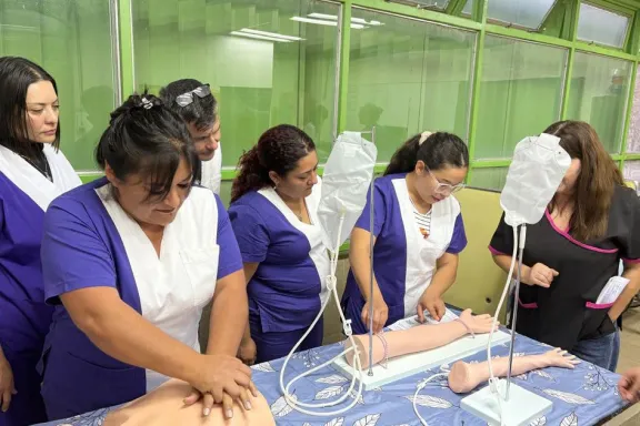 simuladores-y-kits-de-enfermeria-llegan-a-institutos-de-neuq