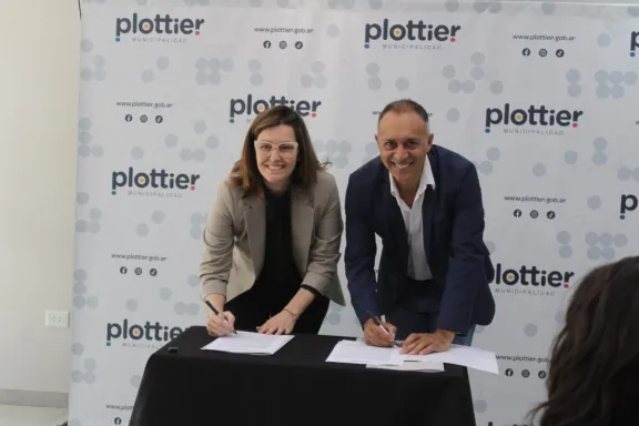 plottier-y-neuquen-sellan-alianza-para-impulsar-produccion-a