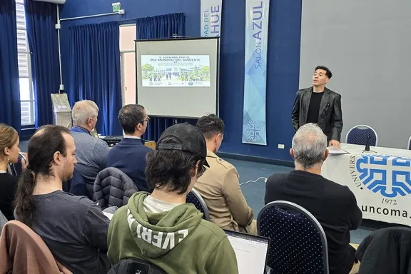 la-politica-ambiental-de-neuquen-a-debate-en-la-universidad-