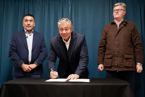 figueroa-firma-obra-complementaria-por-1000-millones-para-pl