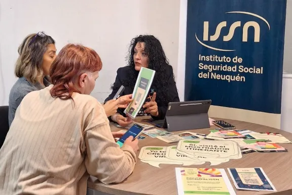 745-agentes-publicos-ya-se-vacunaron-en-neuquen-bajo-el-prog