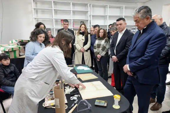 figueroa-inauguro-la-segunda-etapa-de-la-biblioteca-manuel-j