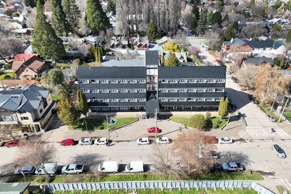 el-issn-moderniza-su-hotel-en-san-martin-de-los-andes-con-fo