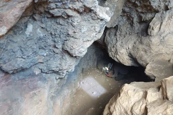 cuchillo-cura-el-sistema-de-cavernas-de-neuquen-que-guarda-v