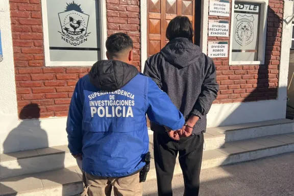nuevo-golpe-a-banda-de-entraderas-en-plottier-secuestran-arm