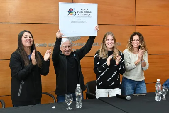 quique-messineo-tres-records-mundiales-a-los-83-anos-en-neuq