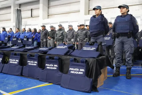 neuquen-refuerza-seguridad-con-5500-operativos-tecnologia-91
