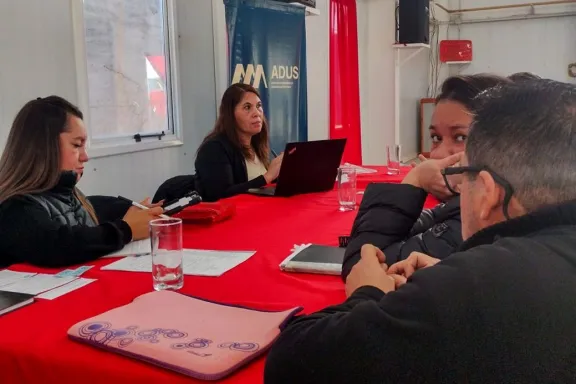 el-ipvu-llevo-una-jornada-de-regularizacion-al-barrio-z1-de-
