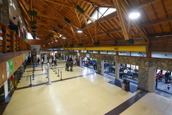 neuquentur-abre-convocatoria-para-operar-kiosco-en-aeropuert