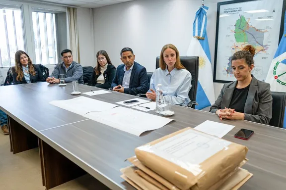 piedra-del-aguila-5-empresas-compiten-por-construir-60-lotes