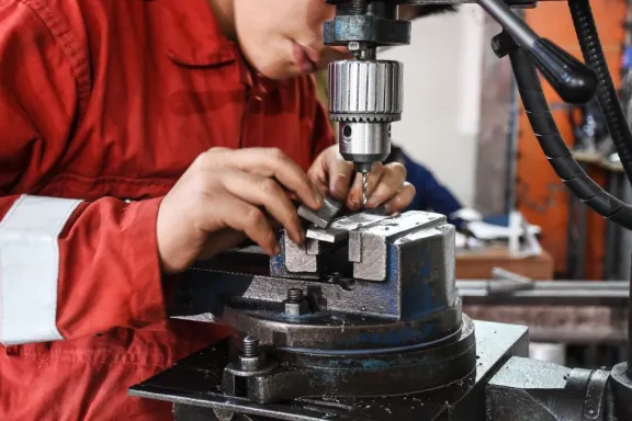 mas-de-1100-egresados-de-escuelas-tecnicas-cursan-en-el-rece